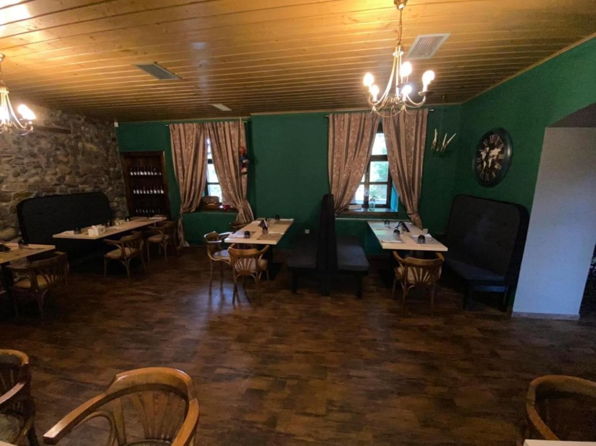 Haţeg La Mosie酒店 外观 照片